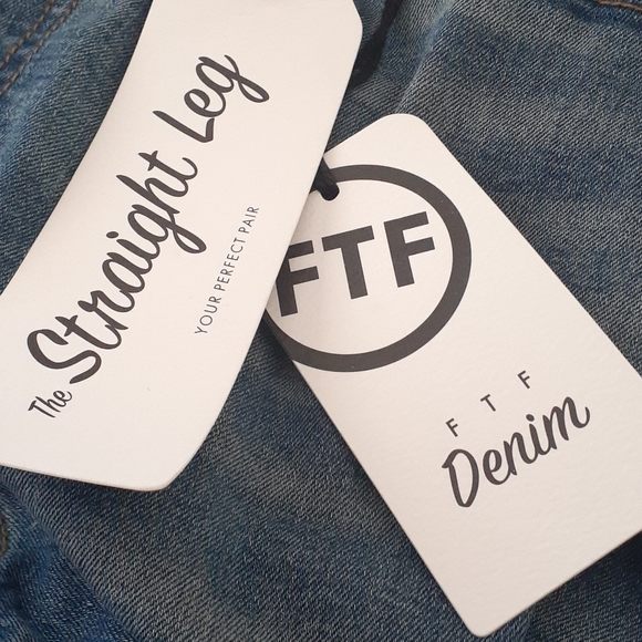 #29❤️ NWT Fashion to Figure Ankle Side tie Jeans - Picture 4 of 5